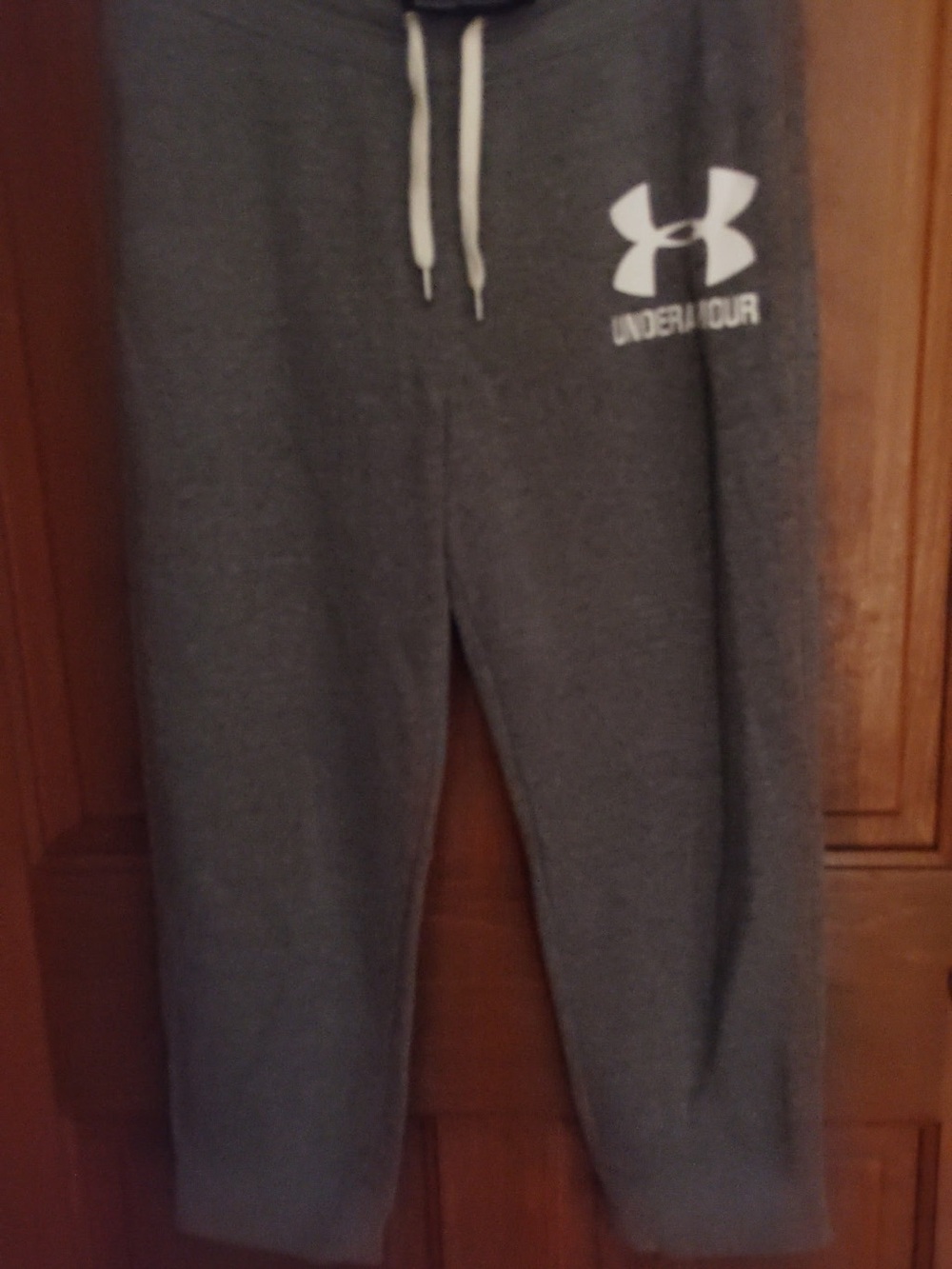 Under Armour women Gray capri/cropped  joggers